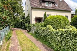 Dreifamilienhaus in Berenbostel mit Privatzufahrt, 2 Garagen, großem Garten und Dachterrasse – Die vollständige Adresse der Immobilie erhältst du vom Anbieter., 30827 Garbsen – Vorschaubild 26