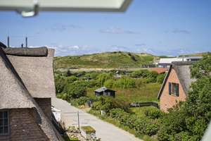 Ein Zuhause zwischen Dünen, Meer und urbanem Komfort – das Beste von Sylt in nur wenigen Schritten. – Robbenweg 7A, 25980 Sylt (Gemeinde) – Vorschaubild 24