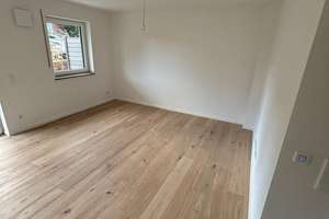 Traumhafte 3-Zimmer-Wohnung mit eigenem Garten & Terrasse – frei ab 01.12. – 93059 Steinweg-Pfaffenstein, Regensburg – Vorschaubild 4