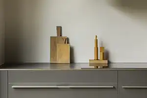 Eleganz in Beton und Holz - Stilvolles Stadthaus mit durchdachtem Interieur – Hamburg – Vorschaubild 5