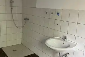 Helle 3-Zimmer-Wohnung mit großem Bad – Am Moorgraben 14, 38226 Salzgitter – Vorschaubild 5
