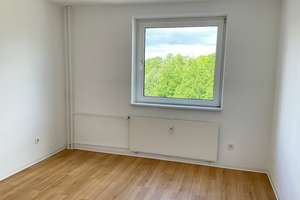 Helle 2 Zimmer & Balkon in grüner Citylage - renoviert, guter Schnitt, Wannenbad, Aufzug – Kurt-Schumacher-Straße 28, 33615 Schildesche, Bielefeld – Vorschaubild 9