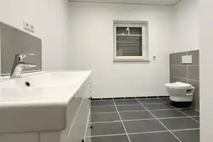 Exklusives Wohn- und Geschäftshaus in Göllheim: Modernes Ambiente trifft auf Funktionalität – Donnersbergkreis – Vorschaubild 5