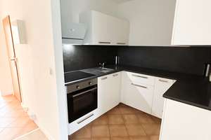 Modern sanierte 3-Raum-Wohnung mit stilvoller Einbauküche + Gratis LED TV 65 ZOLL – Wolgograder Allee 66, 9123 Hutholz, Chemnitz – Vorschaubild 4