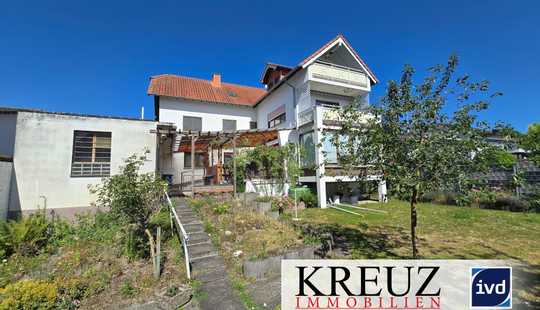 Bild von Großzügiges Zweifamilienhaus auf schönem Grundstück in Leeheim