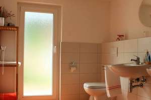 Top Häuschen  - 3 Zimmer+Bad+ große Wohnküche, gr.Gar. in Alpirsbach- Rötenbach – Die vollständige Adresse der Immobilie erhältst du vom Anbieter., 72275 Alpirsbach – Vorschaubild 4