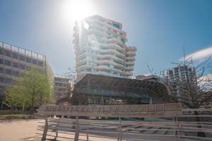 Designwohnung im Marco Polo Tower - mit Blick auf das Wendebecken des Hafens – Am strandkai 3, 20457 HafenCity, Hamburg – Vorschaubild 1