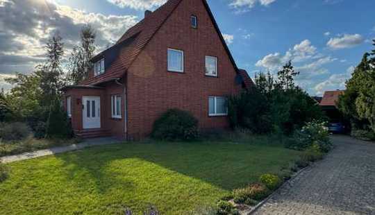 Bild von Teilvermietetes traumhaftes Zweifamilienhaus mit riesigem Grundstück!