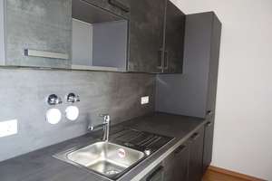 Modern & Charmant: 2 Zimmer + Süd-West-Balkon, Einbauküche, Neubauausstattung, Walk-In-Dusche,Aufzug – 60528 Niederrad, Frankfurt am Main – Vorschaubild 9