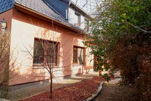 Einfamilienhaus mit Nebengebäuden und Einliegerwohnung – vielseitig nutzbar – Die vollständige Adresse der Immobilie erhältst du vom Anbieter., 38471 Rühen – Vorschaubild 1