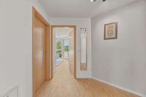 Moderne, lichtdurchflutete 3 Zimmer DG-Wohnung mit großem Süd-Ost-Balkon und Garage – Die vollständige Adresse der Immobilie erhältst du vom Anbieter., 70599 Schönberg, Stuttgart – Vorschaubild 26