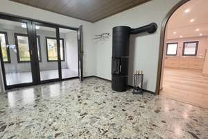 Top-gepflegtes Mehrgenerationenhaus mit separaten Zugängen und Loggia – Die vollständige Adresse der Immobilie erhältst du vom Anbieter., 66877 Ramstein-Miesenbach – Vorschaubild 6