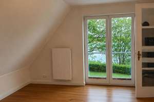 Einfamilienhaus in Bestlage - Atemberaubender Blick auf die Elbe ! – Die vollständige Adresse der Immobilie erhältst du vom Anbieter., 22559 Rissen, Hamburg – Vorschaubild 22