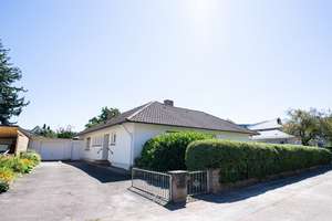 Heller Bungalow mit großem Grundstück – Wohnoase in bester Lage von Bad Krozingen – Die vollständige Adresse der Immobilie erhältst du vom Anbieter., 79189 Bad Krozingen – Vorschaubild 6