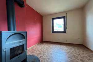 außergewöhnlich großes Grundstück in beliebter Wohnlage...sanierungsbedürftiges REH in Alterlangen – Die vollständige Adresse der Immobilie erhältst du vom Anbieter., 91056 Heiligenloh, Erlangen – Vorschaubild 6