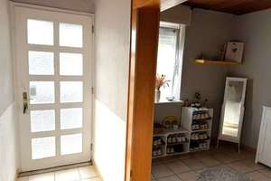 Uriges Wohnhaus mit Garage auf einem idyllischen  Grundstück in ruhiger Wohnlage von Grefrath-Oedt – Die vollständige Adresse der Immobilie erhältst du vom Anbieter., 47929 Grefrath – Vorschaubild 2