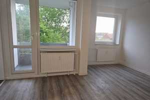 Renovierte & moderne 1-Zimmer-Wohnung mit Balkon - zentral in Geestemünde! – Bülkenstraße 7, 27570 Bremerhaven – Vorschaubild 1