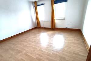 Großzügiges 6-Zimmer Haus mit 215 m² Wohnfläche in Enkenbach-Alsenborn – Die vollständige Adresse der Immobilie erhältst du vom Anbieter., 67677 Enkenbach-Alsenborn – Vorschaubild 3