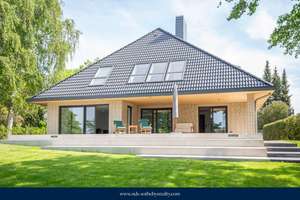 Exklusive Familienvilla am Naturschutzgebiet Leinemasch mit Option für Mehrgenerationenwohnen