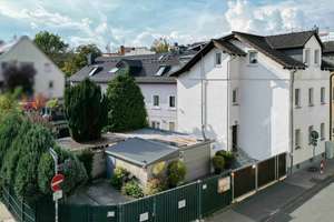 Raum für Generationen: Großzügiges Stadthaus mit Kellergewölbe & Garage – Die vollständige Adresse der Immobilie erhältst du vom Anbieter., 60489 Rödelheim, Frankfurt am Main – Vorschaubild 1