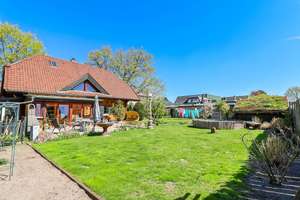 Ein Stück Tirol in Köpenick: Alpencharme auf sonnigem Grundstück – Die vollständige Adresse der Immobilie erhältst du vom Anbieter., 12557 Köpenick, Berlin – Vorschaubild 8