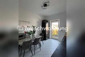 Tauschwohnung: Helle und große Dachgeschosswohnung