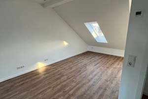 Mit Traumküche & Stil: frisch sanierte Dachgeschosswohnung – Mahlenburger Weg 37, 44309 Brackel (Ortsteil), Dortmund – Vorschaubild 11