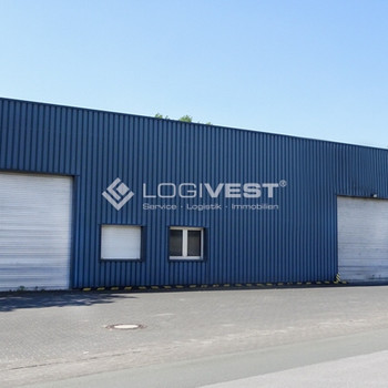 Repräsentative Lagerhalle direkt an der A210