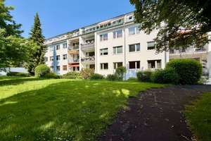 Krefeld-Cracau – Lichtdurchflutete 3-Zimmer-Wohnung mit sonniger Loggia – Die vollständige Adresse der Immobilie erhältst du vom Anbieter., 47798 Cracau, Krefeld – Vorschaubild 11