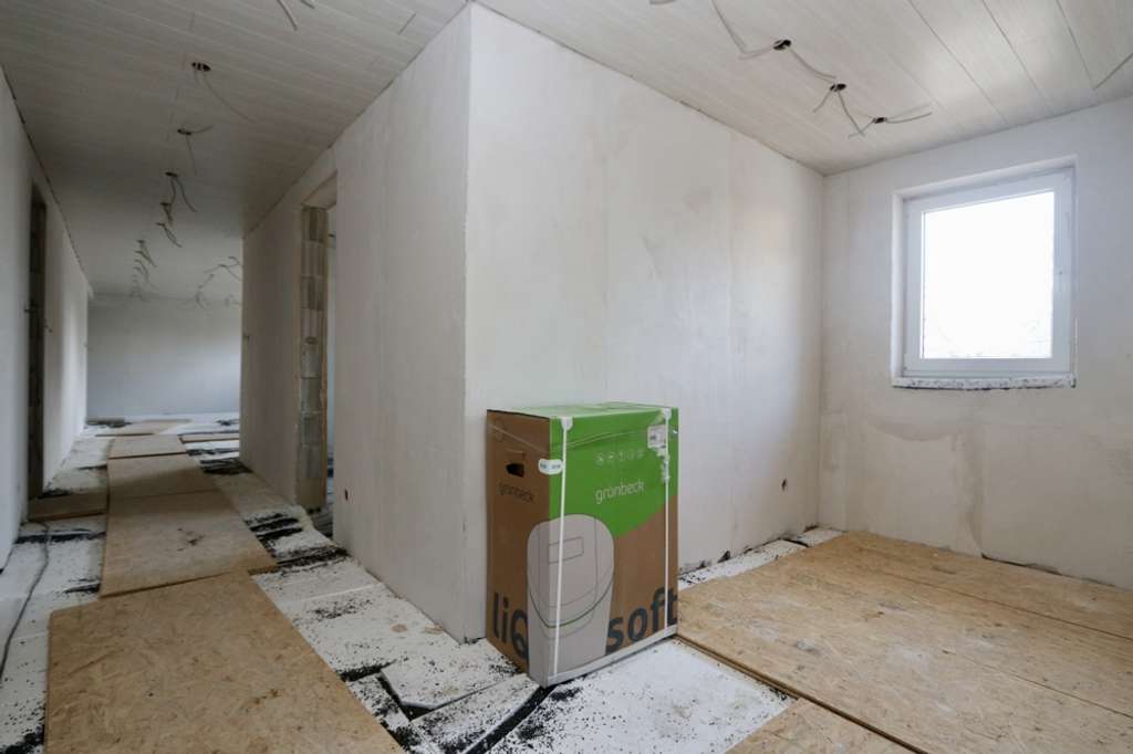 Immobilie in Baumgarten - 210 m² Wohlfühlfläche auf einem 2.470 m² großen Grundstück in Katelbogen warten auf Vollendung. - Bild 2