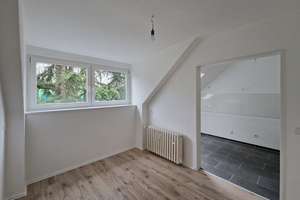 Wunderschöne Dachgeschosswohnung mit zwei lichtdurchfluteten Zimmern sucht DICH! Essen-Karnap! – Dinastraße 10, 45329 Karnap, Essen – Vorschaubild 4