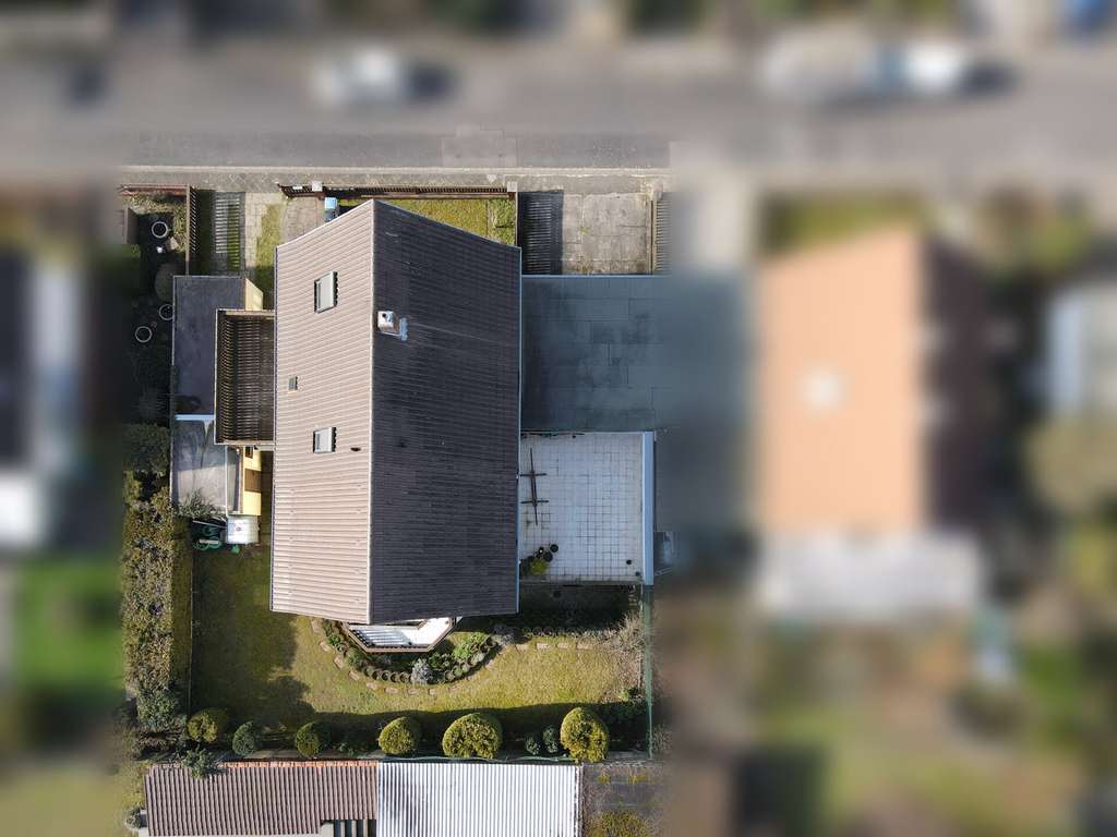 Immobilie in Mannheim - Attraktives Investment: Gepflegtes Haus mit 4 Einheiten, Garagen und Ausbaupotenzial - Bild 3