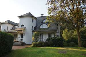 Exclusive, ruhige 3-Zimmer-Maisonette-Wohnung mit Terrasse am Alsterlauf