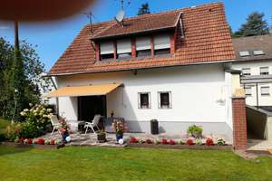 Viel Platz für Ihre Ideen: Saniertes Einfamilienhaus in Saarbrücken – Winterbachsroth 2, 66125 Dudweiler (Ortsteil), Saarbrücken – Vorschaubild 2