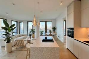 FOUR: Exklusive Eckwohnung mit Panoramablick über die Dächer Frankfurts