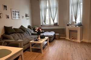 Charmante Altbauwohnung mit Balkon – Düsseldorfer Str. 34/36, 42697 Solingen – Vorschaubild 1