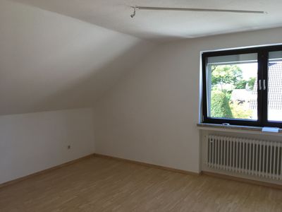 Helle und angenehm ruhige 3-Zimmer-DG-Wohnung mit EBK in Dortmund-Kirchhörde