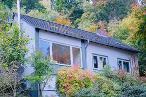 Haus mit Aussicht am Fuße des Venusberges auf Grundstück mit großem Baufenster – Die vollständige Adresse der Immobilie erhältst du vom Anbieter., 53129 Dottendorf, Bonn – Vorschaubild 1