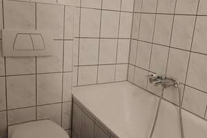 Gepflegte, Möblierte, Helle, 3-Zimmer Wohnung mit Balkon. – Moltkestraße 24, 40477 Pempelfort, Düsseldorf – Vorschaubild 8