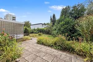 Gemütliches Reihenmittelhaus mit wunderschönem Garten in ruhiger Lage von Frankfurt-Niederursel – 60439 Niederursel, Frankfurt am Main – Vorschaubild 2