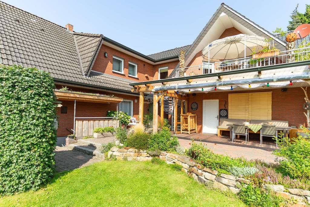 Immobilie in Hörstel - Zweifamilienhaus mit Traumgarten – perfekt für mehrere Generationen - Bild 0