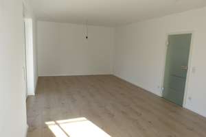Exklusive Stadtvilla mit Garage und großzügigem Garten in Falkensee – Die vollständige Adresse der Immobilie erhältst du vom Anbieter., 14612 Falkensee – Vorschaubild 22