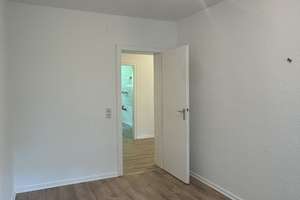 3 Zimmer Wohnung in begehrter Lage mit Balkon – Hünefeldstraße 97, 42285 Barmen, Wuppertal – Vorschaubild 8