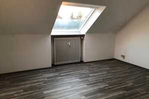 Charmante DG-Wohnung in 51375 Leverkusen – 2 Zimmer + Einbauküche – Leverkusen – Vorschaubild 3