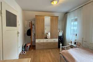 Viel Raum für Ihre Ideen: Großzügiges Haus in Augsburg-Oberhausen
A+ Heizung 2016 | Isoliertes Dach – Prälat-biegel Mair 5, 86154 Oberhausen-Süd, Augsburg – Vorschaubild 24