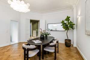 Altbau mit Seele – Stilvoll sanierte 5,5-Zimmer-Wohnung mit Eleganz und Raum für die ganze Familie! – Schustehrusstraße 28, 10585 Charlottenburg, Berlin – Vorschaubild 7