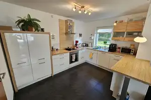 Einfamilienhaus mit gehobener Innenausstattung + mögl. Einliegerwohnung o. Büro / Praxis in Holle – Hildesheim (Kreis) – Vorschaubild 9
