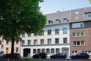 Krefeld-Bismarckviertel: Gemütliche Dachgeschosswohnung mit 3 Zimmern und Einbauküche! – Die vollständige Adresse der Immobilie erhältst du vom Anbieter., 47799 Cracau, Krefeld – Vorschaubild 2