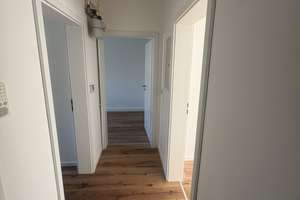 Helle 3-Zimmerwohnung mit separater Küche in ruhiger Lage in Nürnberg-St. Leonhard – Lilienstraße 11, 90439 St. Leonhard, Nürnberg – Vorschaubild 1