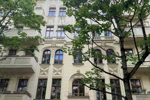 Frisch renoviertes Kiez-Juwel: Bezugsfreies  Single-Apartment (sanierter Altbau) im Prenzlauer Berg 
